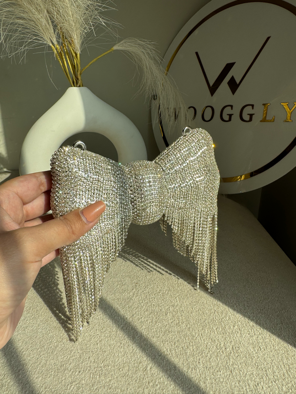 Main Character Bow Clutch - Silver