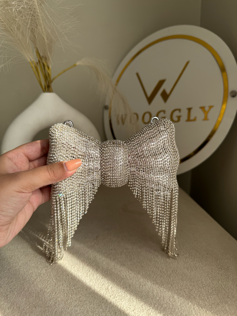 Main Character Bow Clutch - Silver
