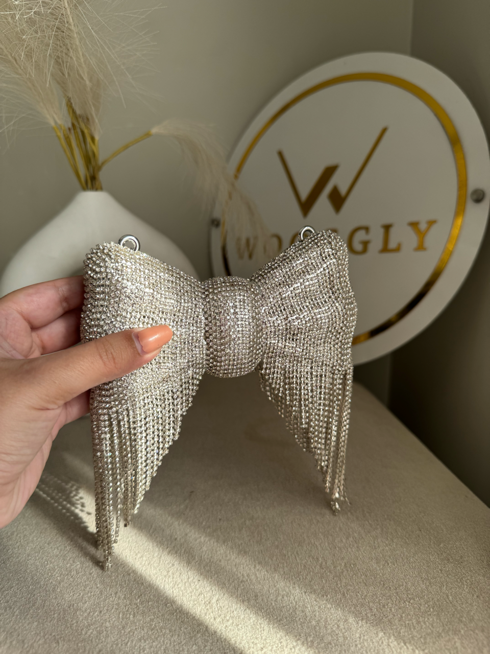 Main Character Bow Clutch - Silver
