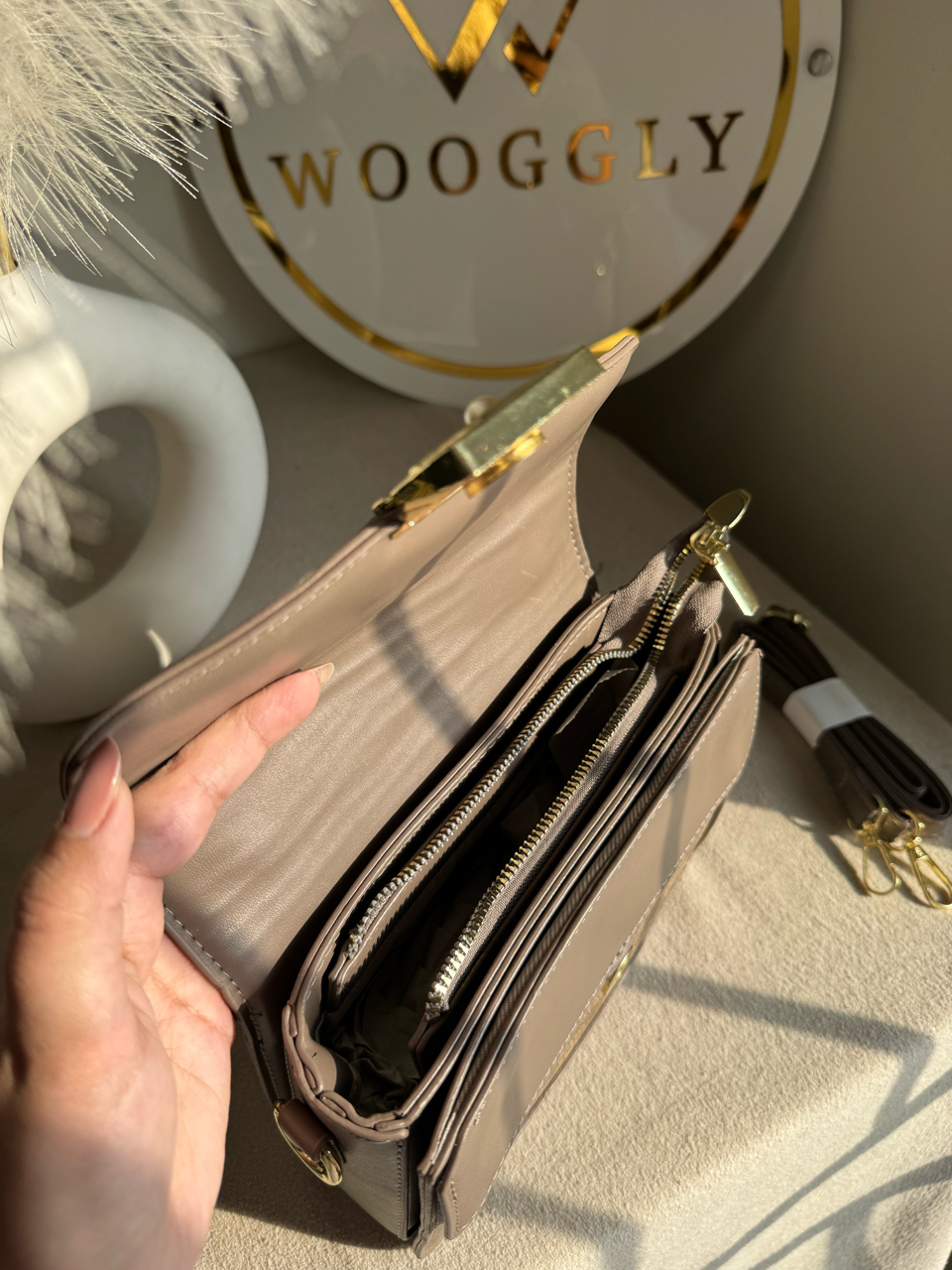 Mocha Pearl Accent Handbag - Ash Brown