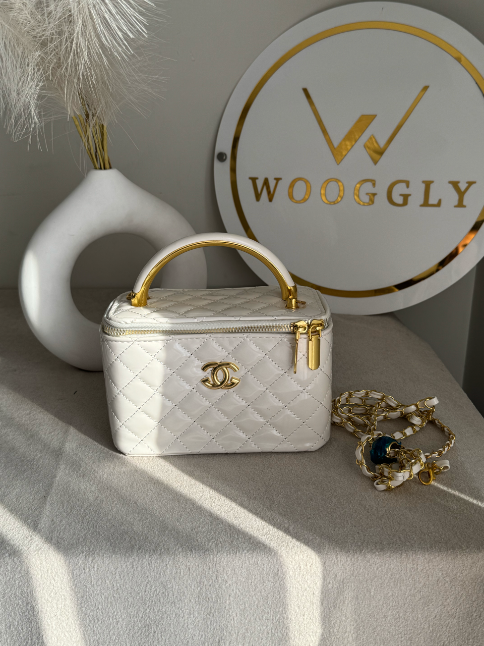 Luxe Quilted Vanity Case Bag with Gold Chain Strap - Cream Off White
