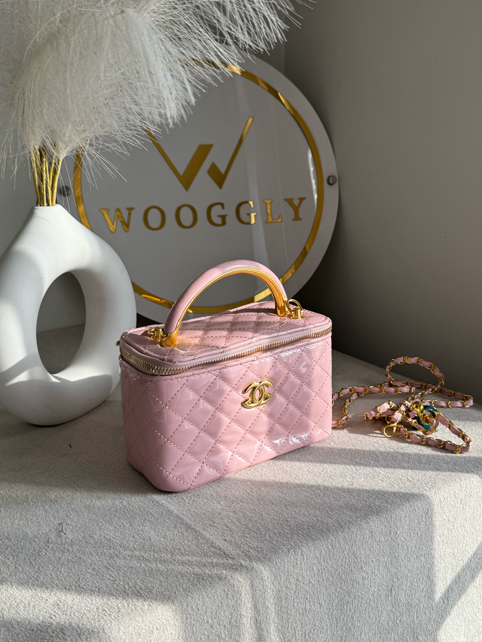 Luxe Quilted Vanity Case Bag with Gold Chain Strap - Baby Pink