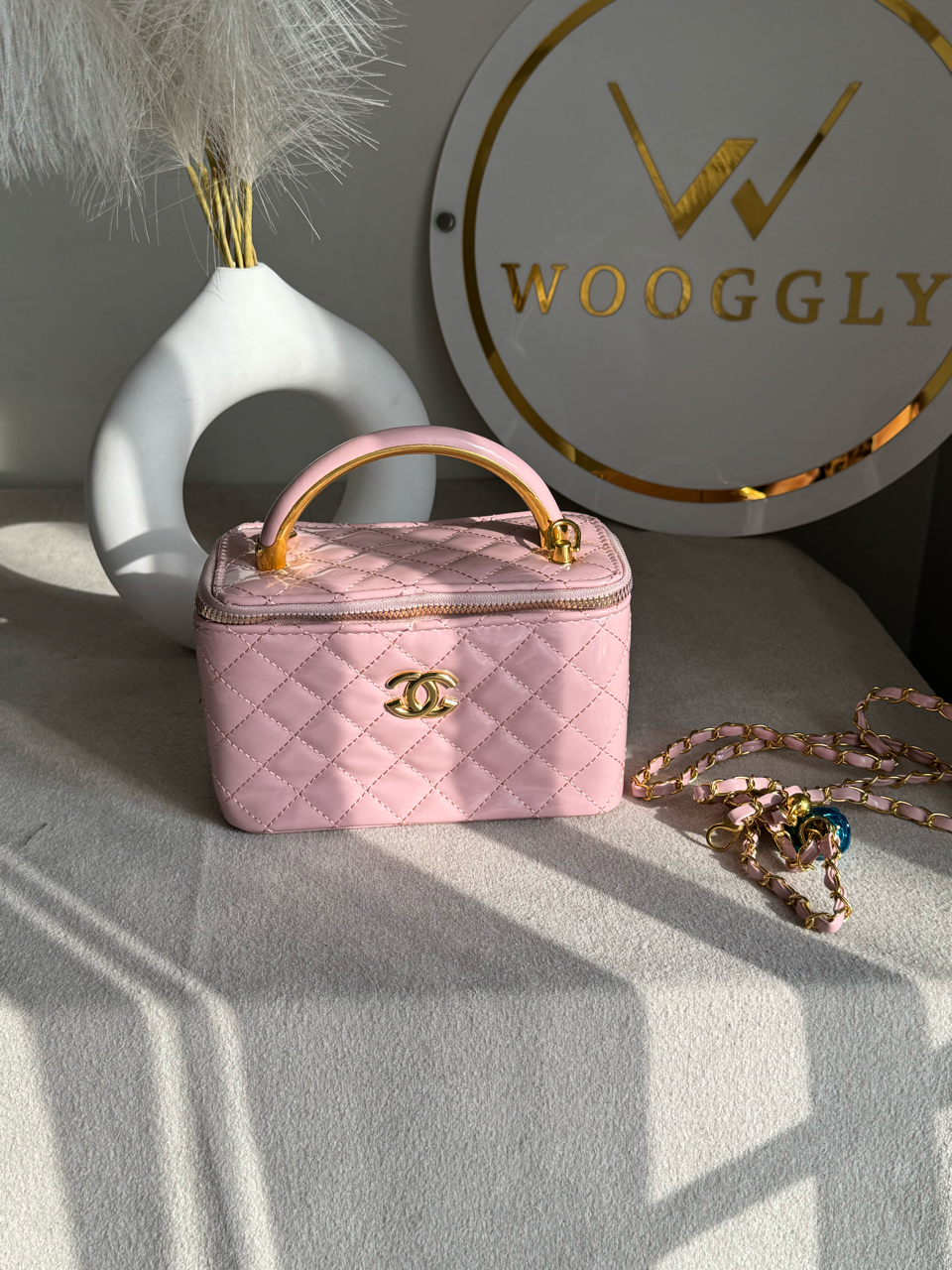 Luxe Quilted Vanity Case Bag with Gold Chain Strap - Baby Pink