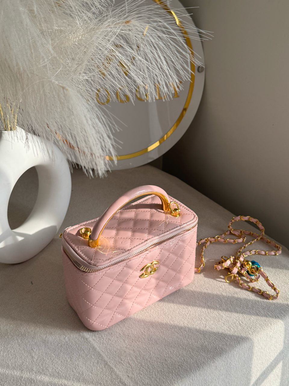 Luxe Quilted Vanity Case Bag with Gold Chain Strap - Baby Pink