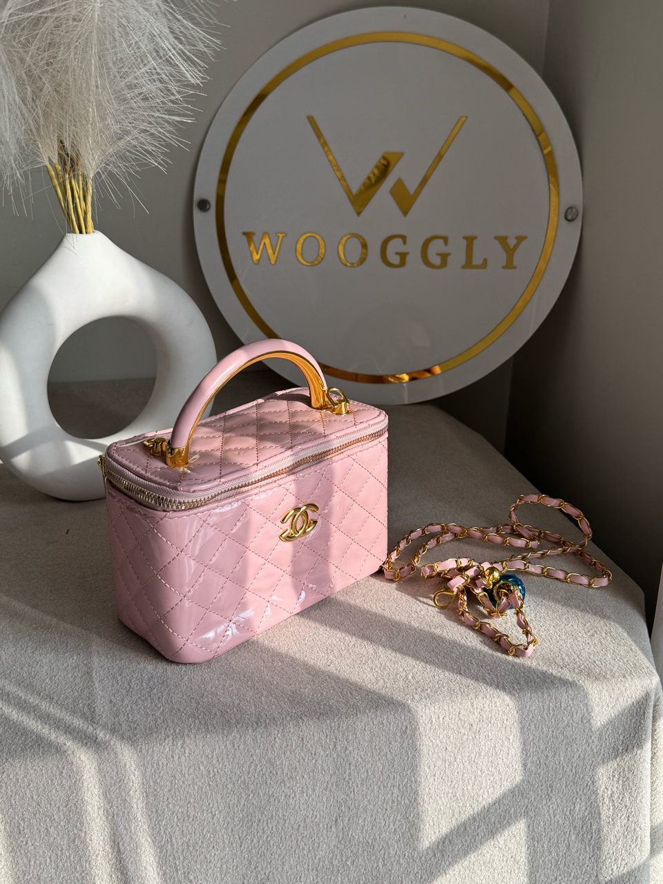 Luxe Quilted Vanity Case Bag with Gold Chain Strap - Baby Pink