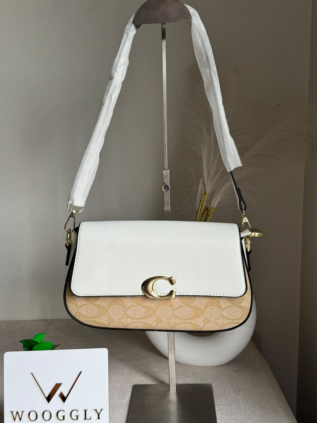 Luna - White & Beige