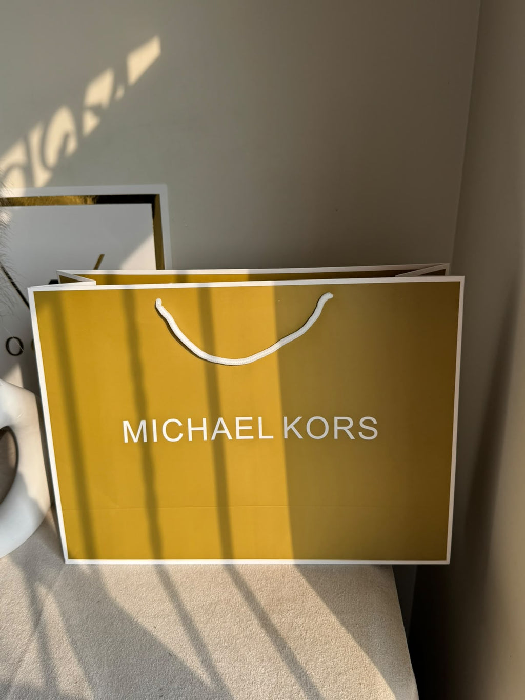 Gift Bag - MK (High Quality) - Large (MUST ADD ON BOX/CARTON PACKING)
