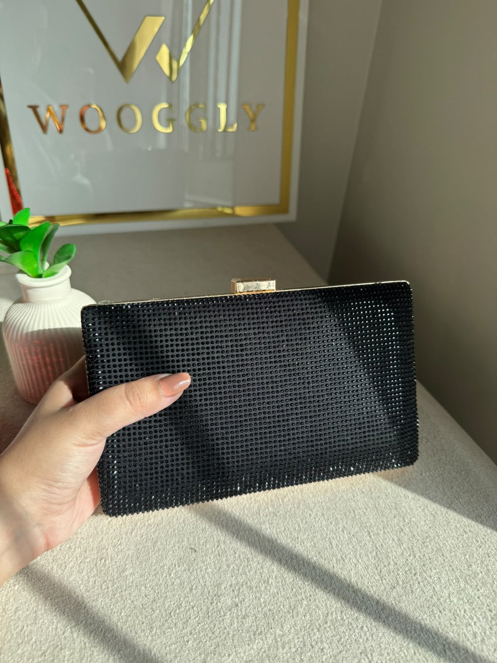 Luxe Shimmer Clutch - Black