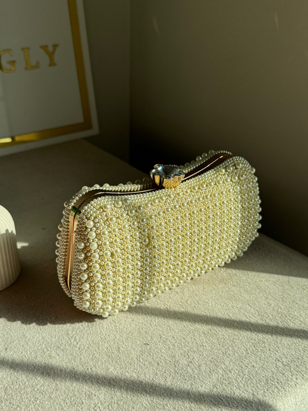 Pure Elegance Pearl Clutch