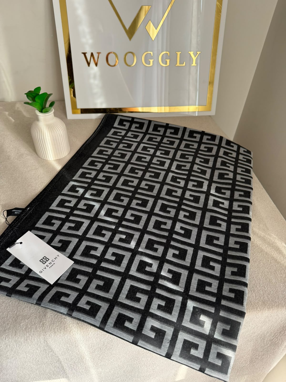 ALL SEASON Givenchy Stoller - Black & Grey