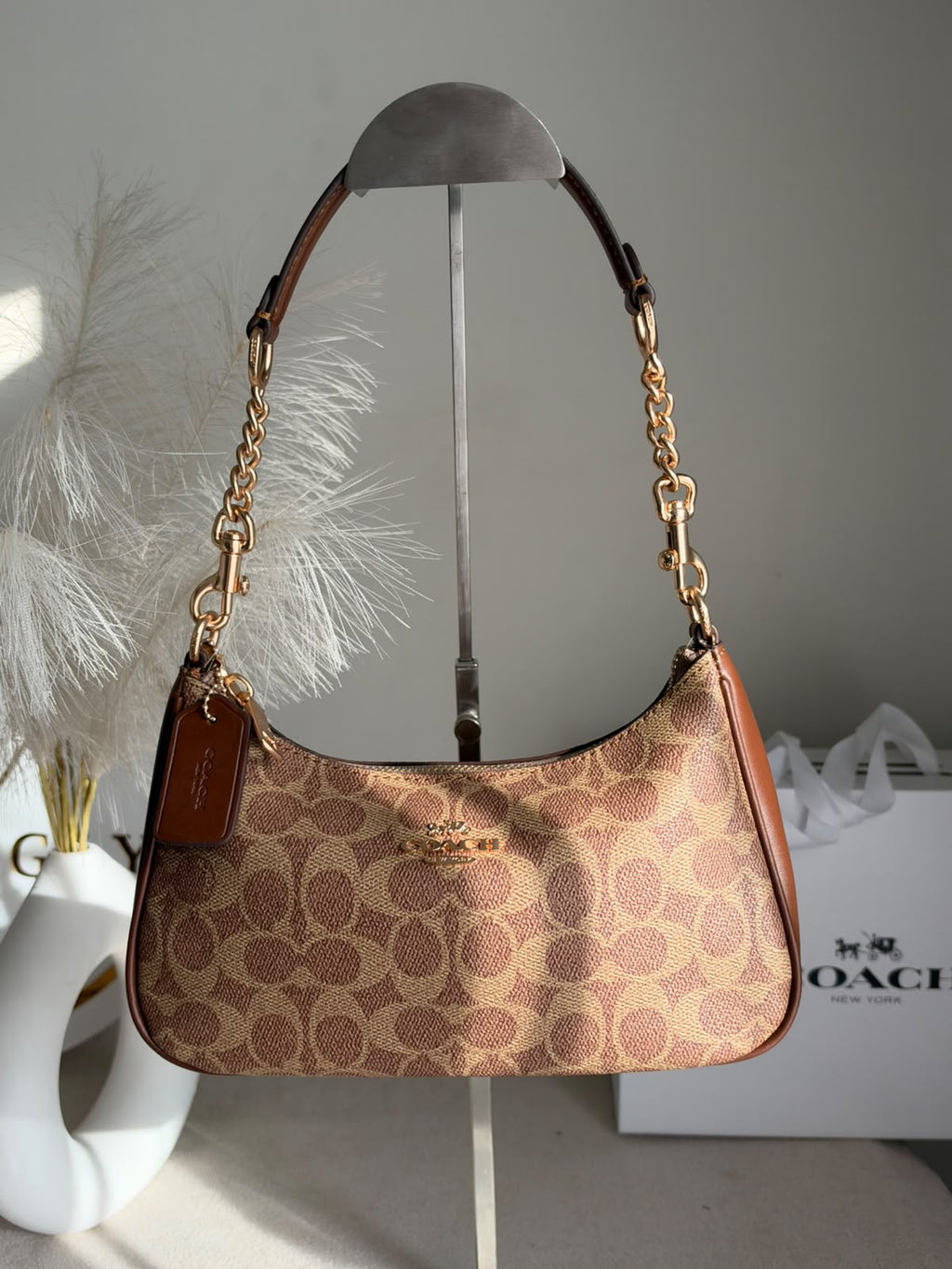 TERI PREMIUM WITH MAGNETIC BOX PACKING - Signature Apricot Brown