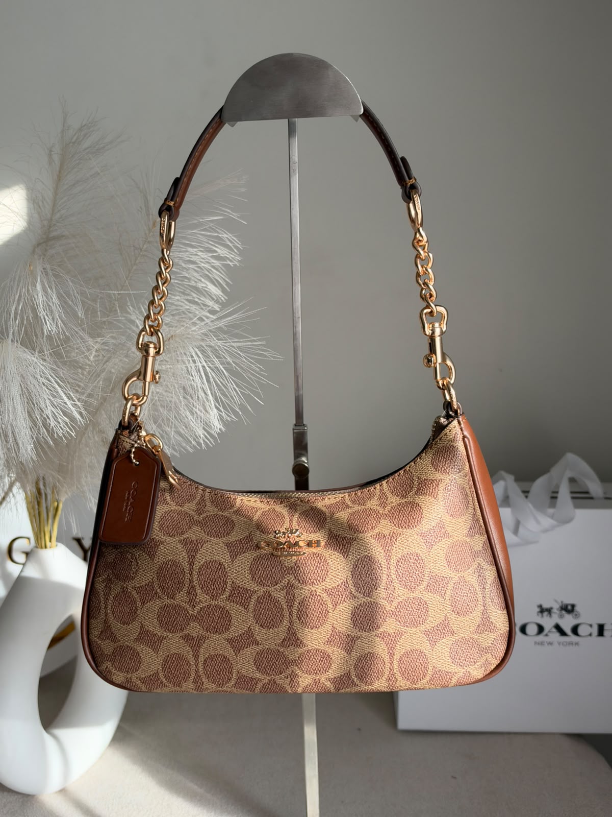 TERI PREMIUM WITH MAGNETIC BOX PACKING - Signature Apricot Brown