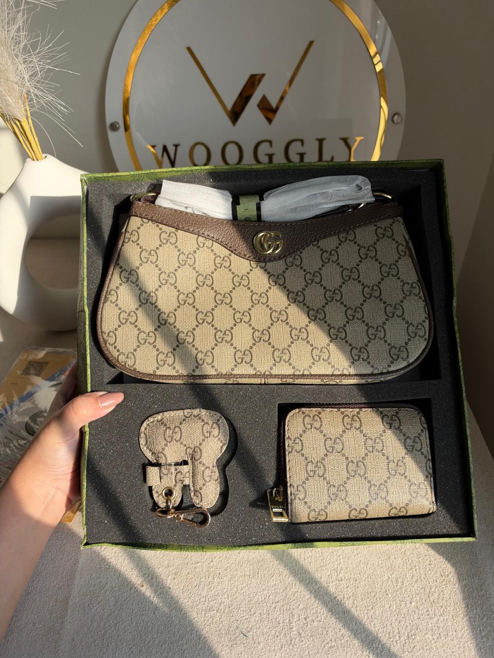 Signature Gift Box With Charm & Wallet (Box Packing) - Beige & Brown