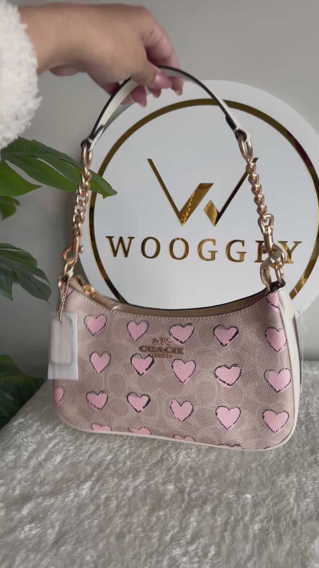 COACH TERI PREMIUM (Beige with Baby Pink Hearts) - MAGNETIC BOX PACKING