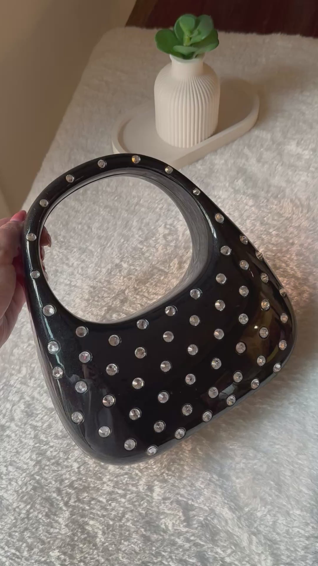 Glimmer Clutch (Black) with Long Chain