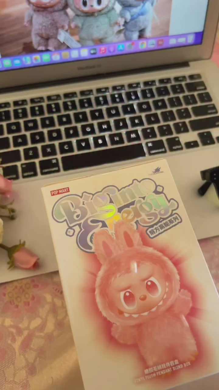 LABUBU - BIG INTO ENERGY (BLIND BOX)
