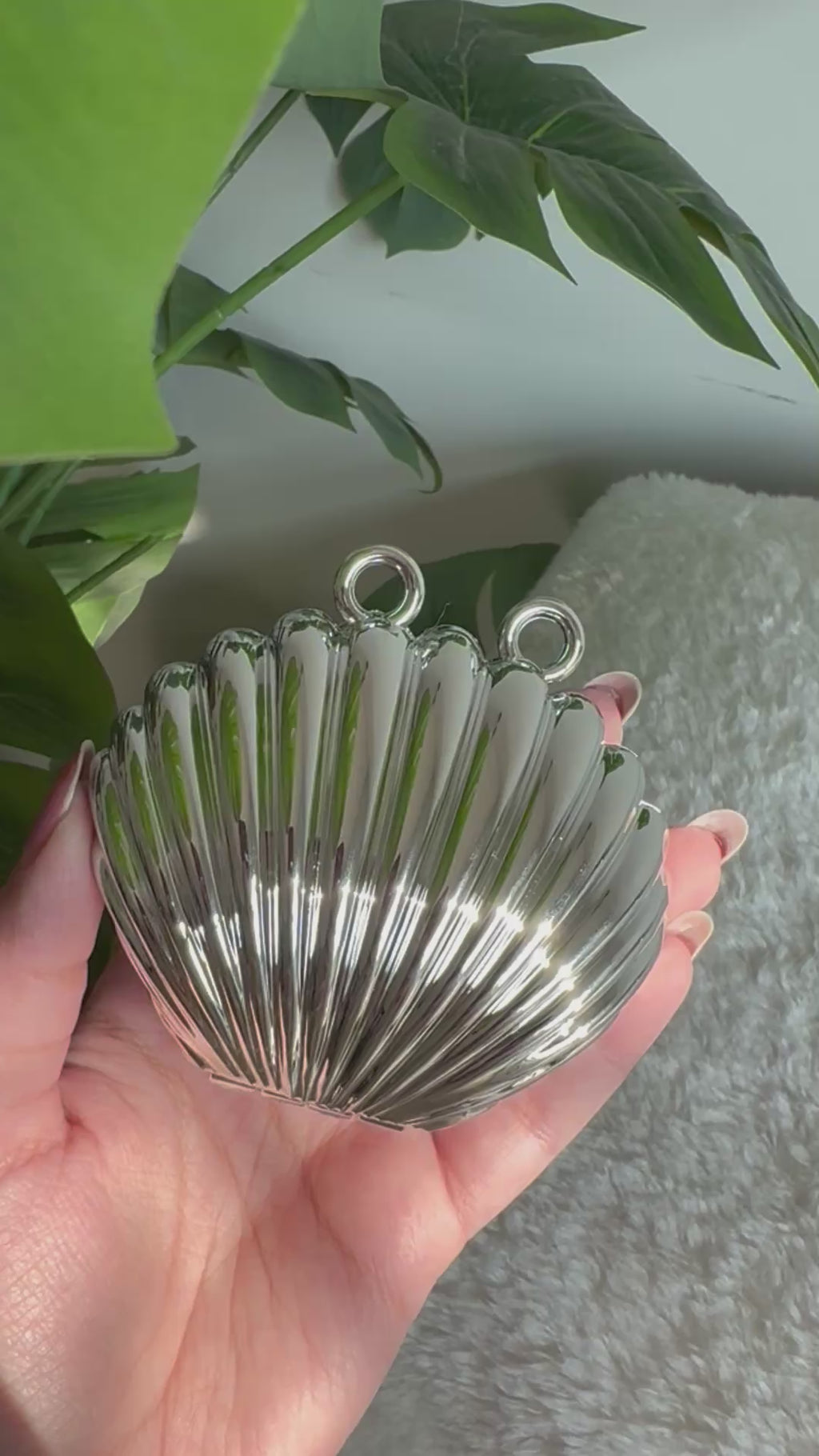 Shell Acrylic Clutch with Pearl Chain - Silver